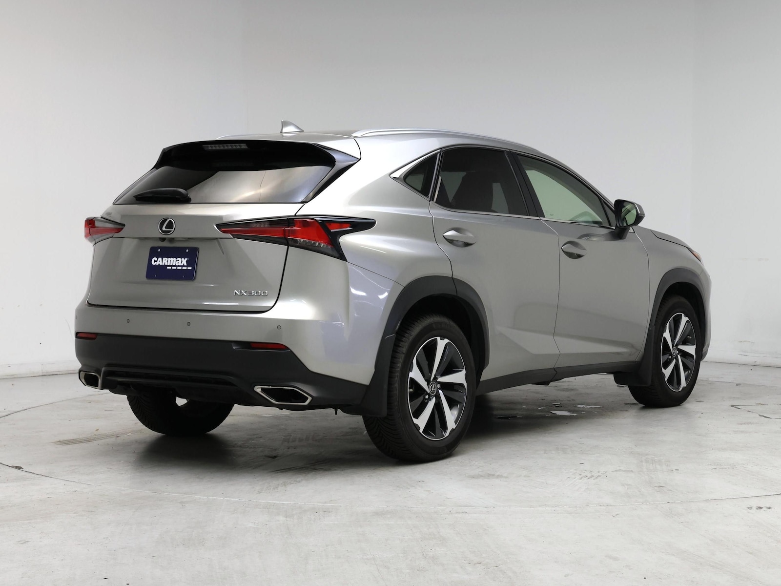 2021 Lexus NX 300 - Photo 9
