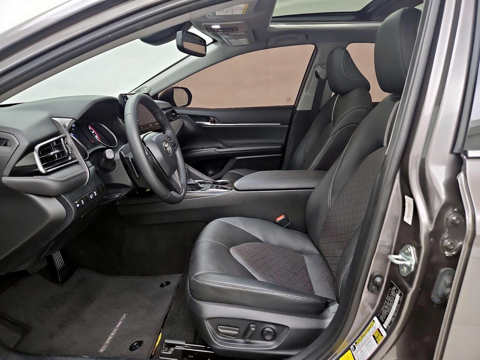 2024 Toyota Camry XSE - Photo 12