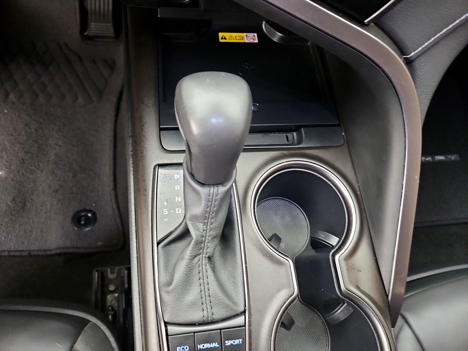 2024 Toyota Camry XSE - Photo 18