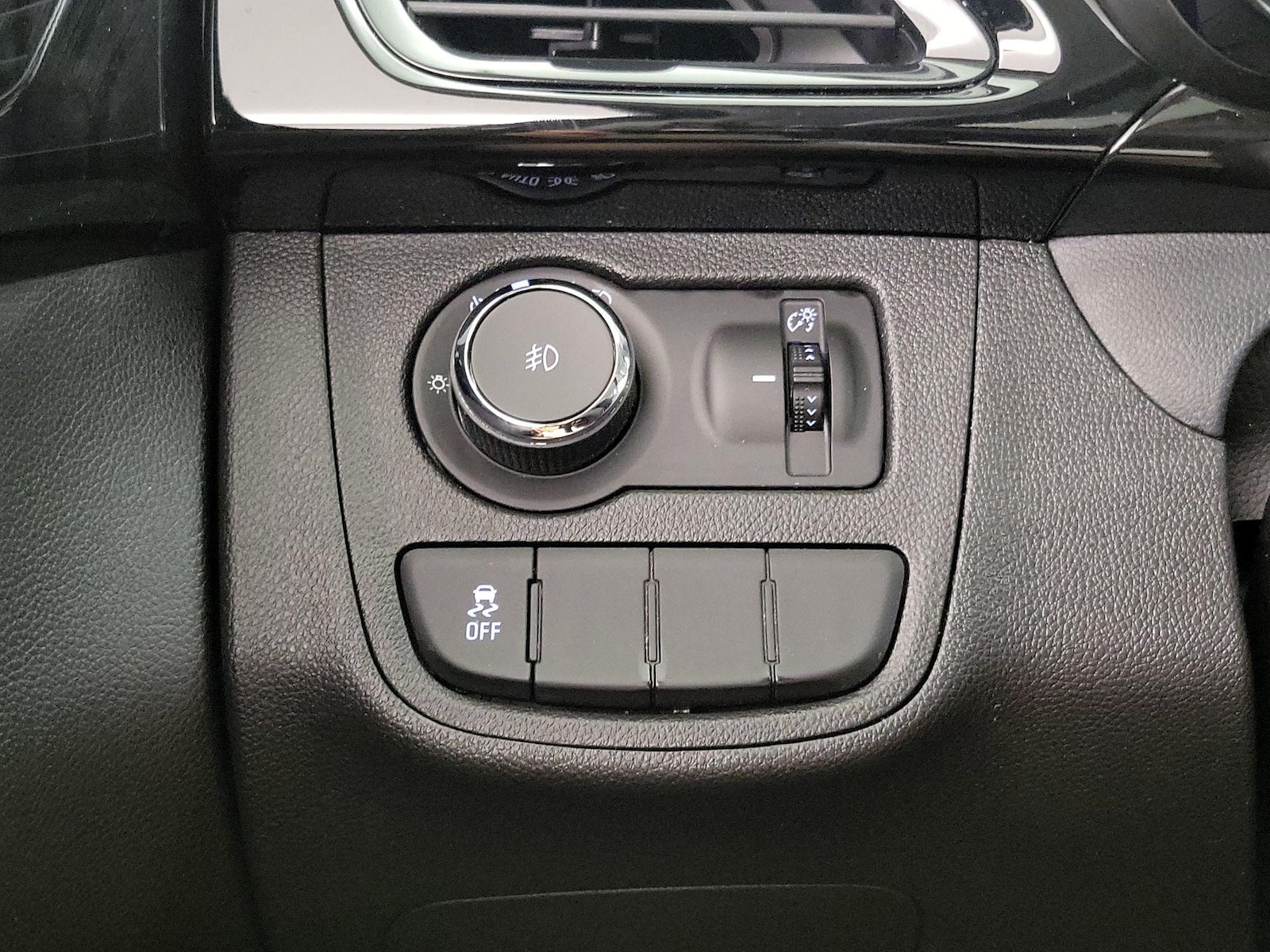 2017 Chevrolet Spark 1LT - Photo 14