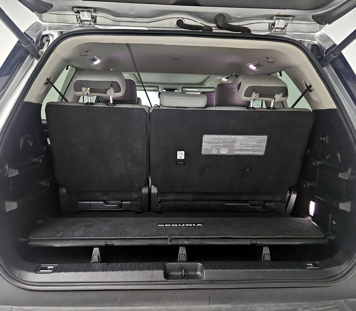 Trunk/Cargo (Seats Up)