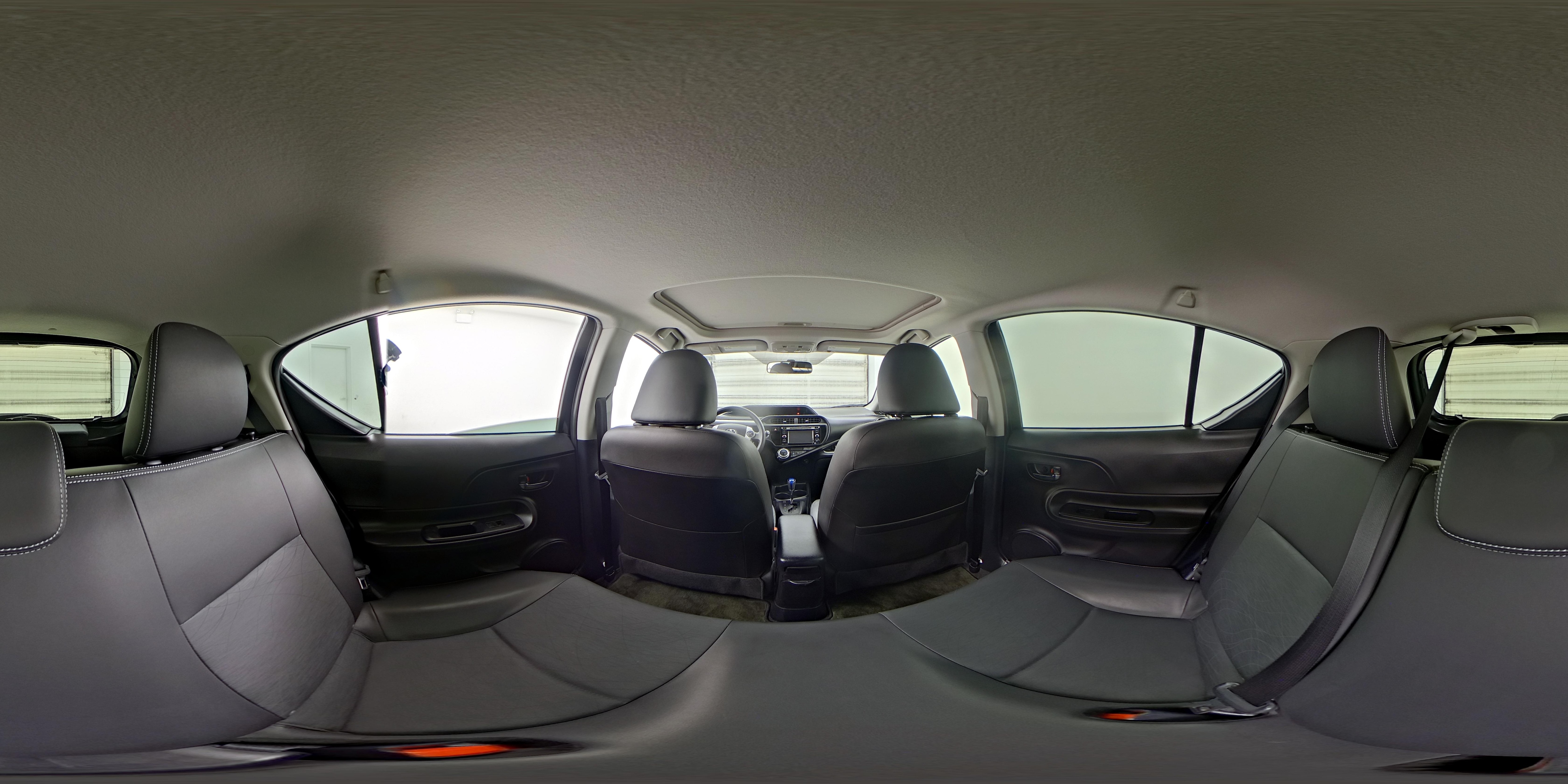 2016 Toyota Prius c Four - Photo 27