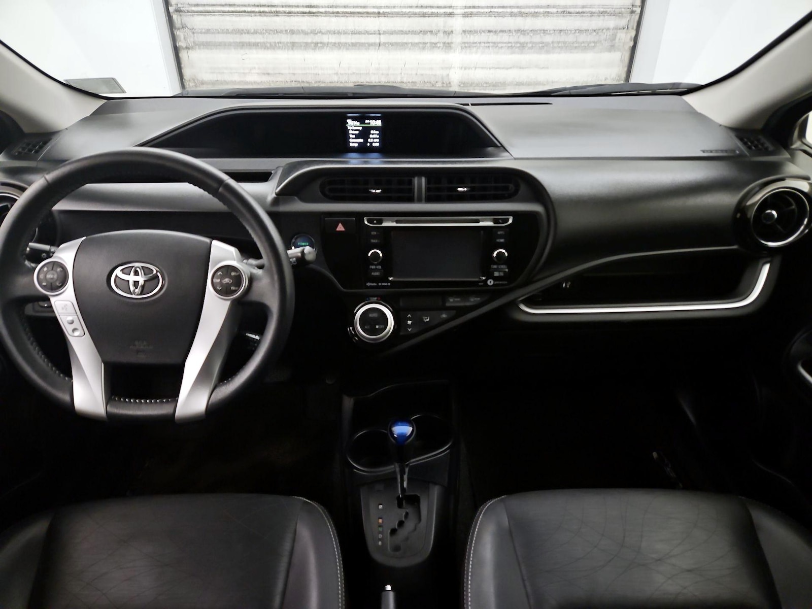2016 Toyota Prius c Four - Photo 10