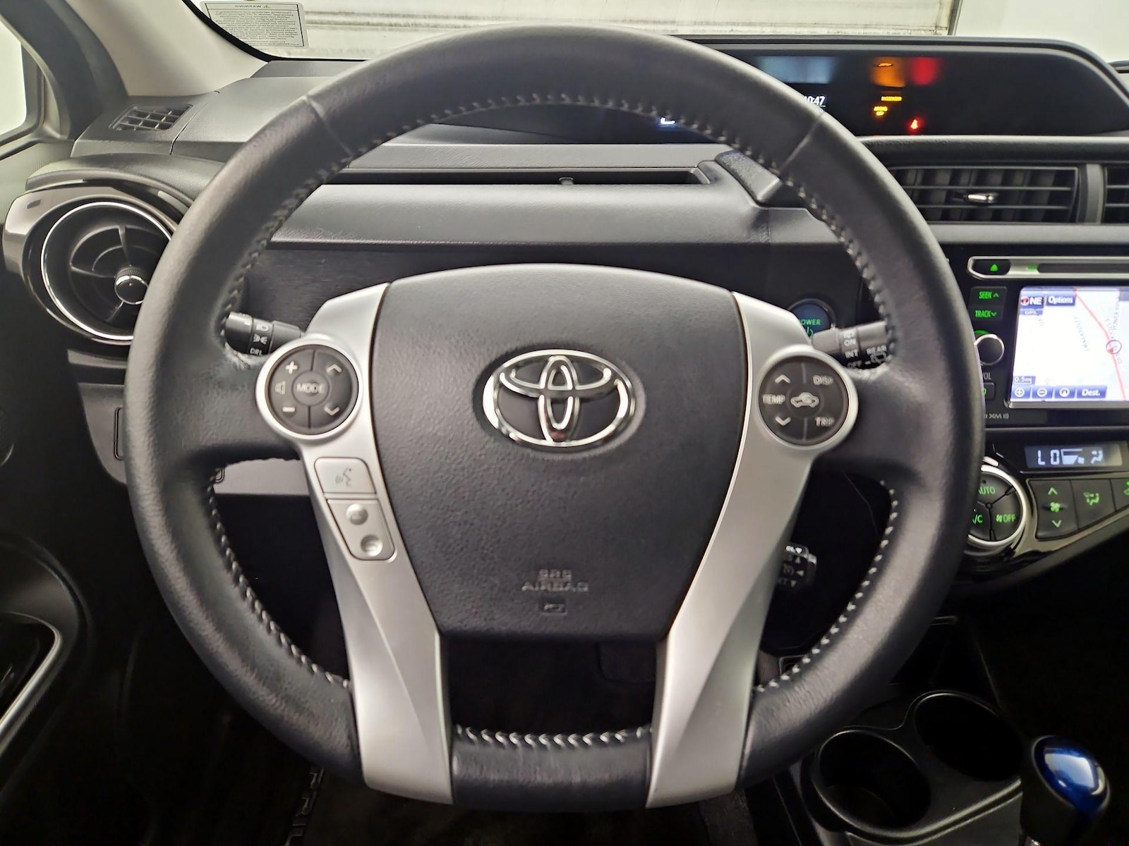 2016 Toyota Prius c Four - Photo 11