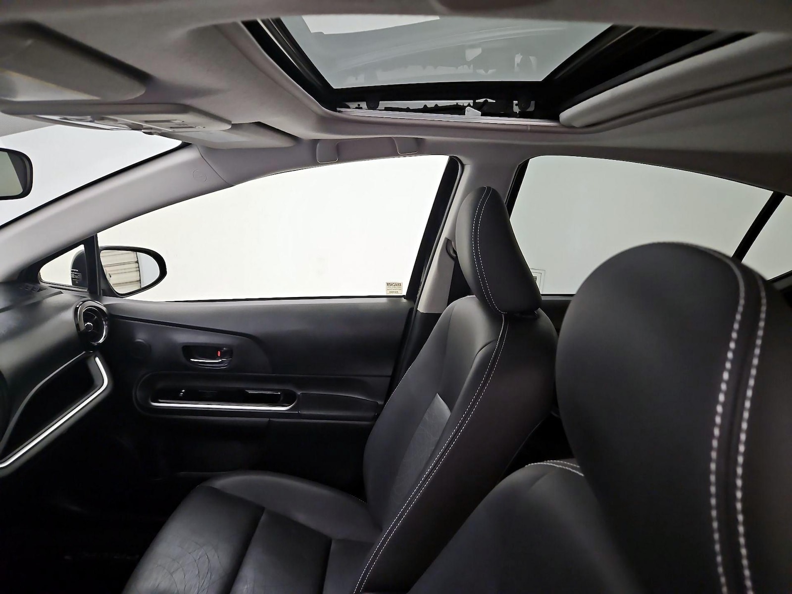 2016 Toyota Prius c Four - Photo 21