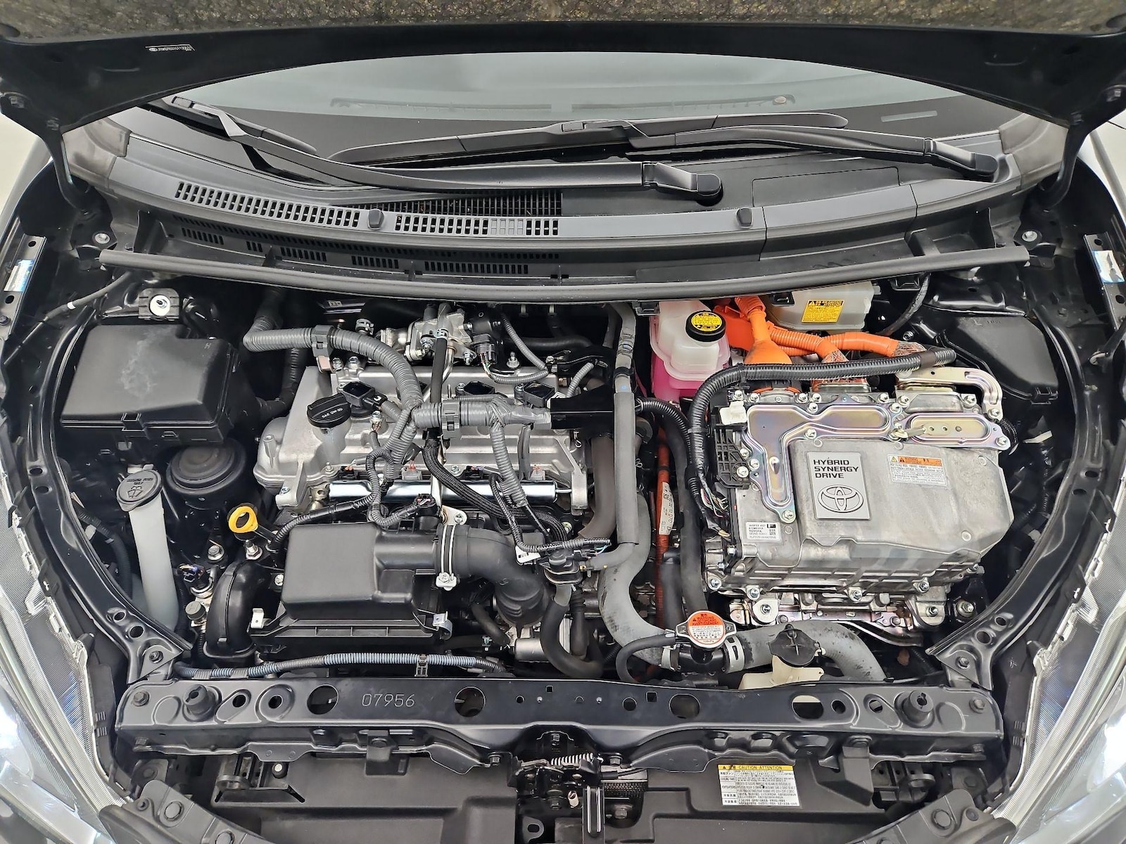 2016 Toyota Prius c Four - Photo 24