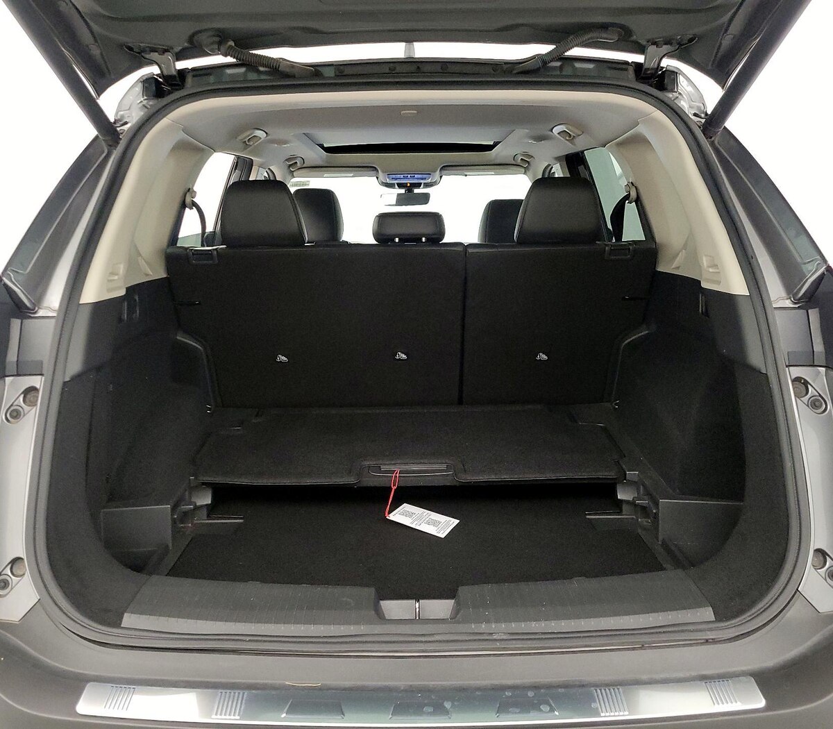 Trunk/Cargo (Seats Up)