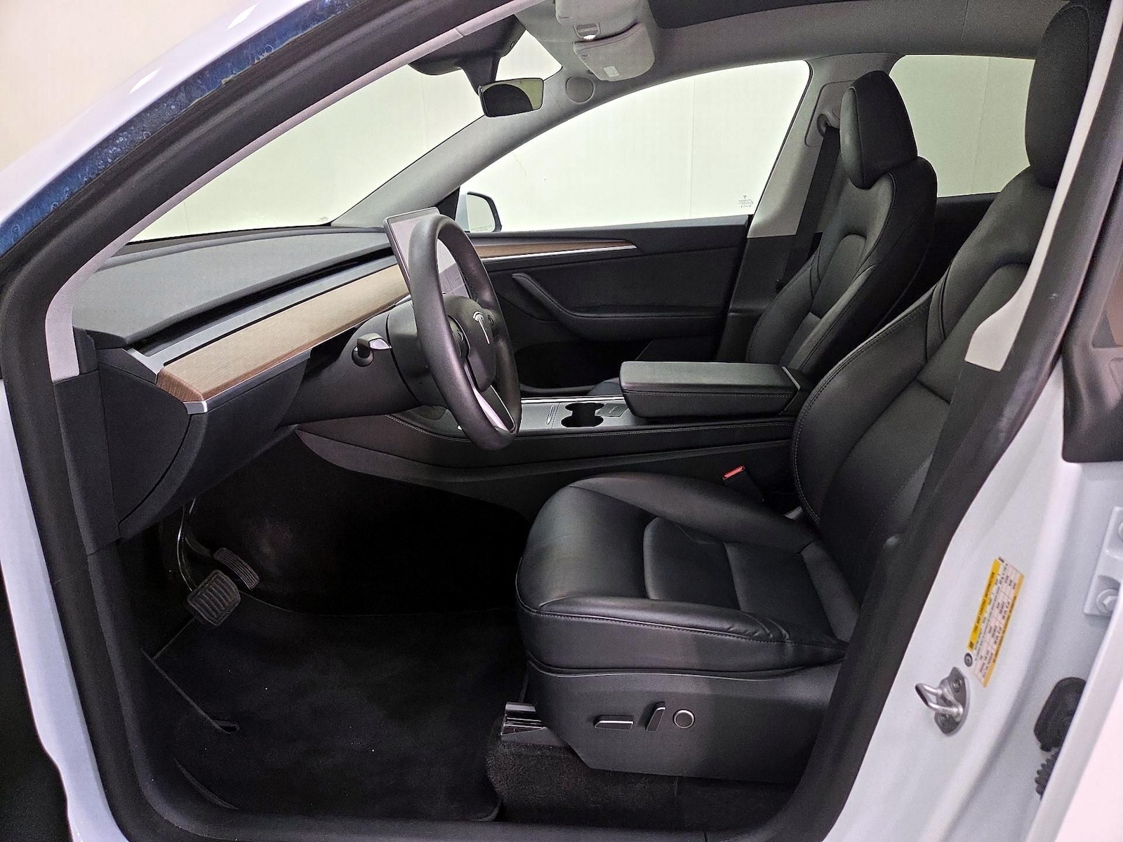 2023 Tesla Model Y Long Range - Photo 12