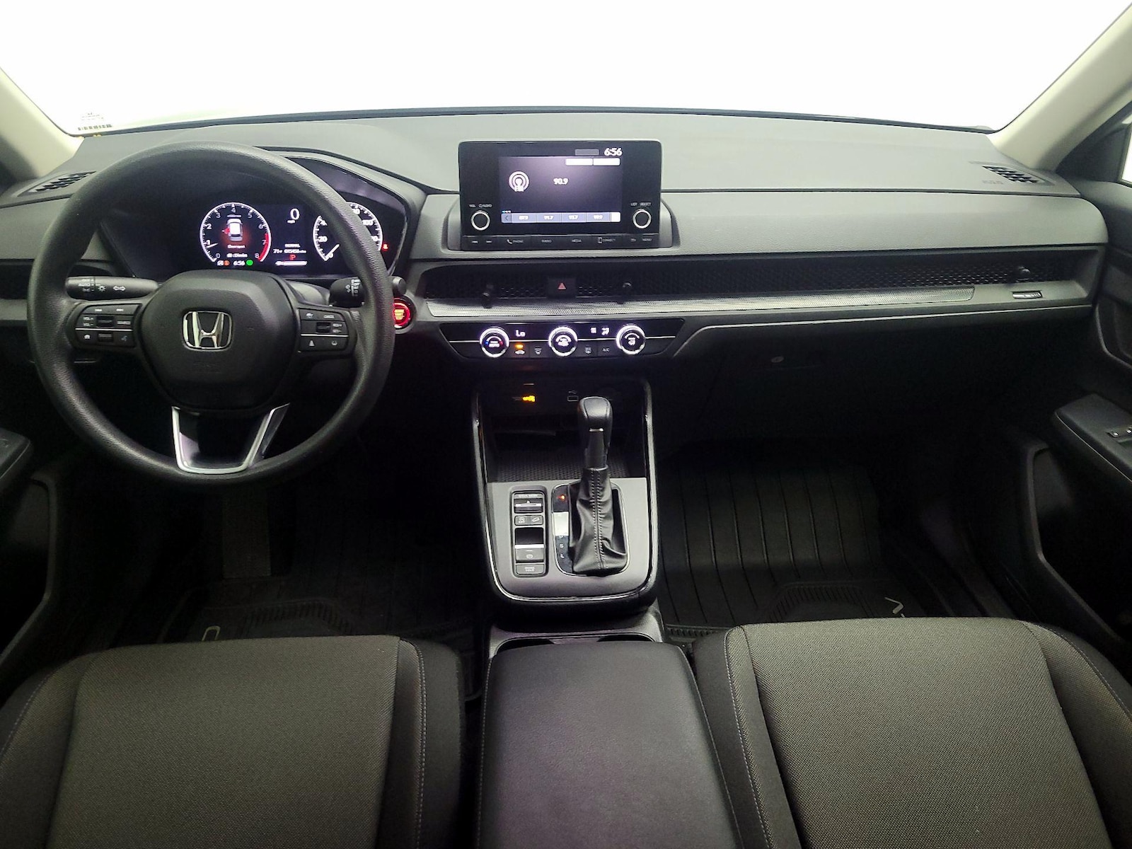 2025 Honda CR-V LX - Photo 10