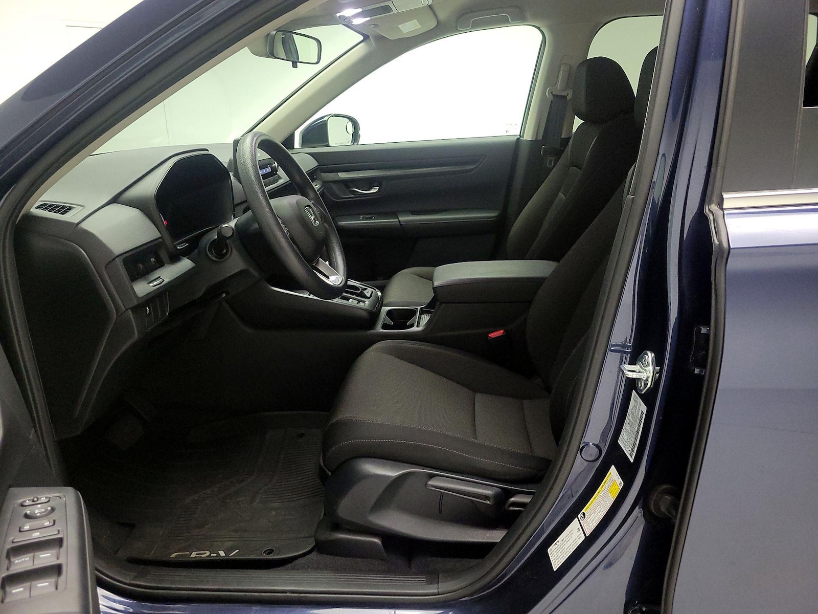 2025 Honda CR-V LX - Photo 12