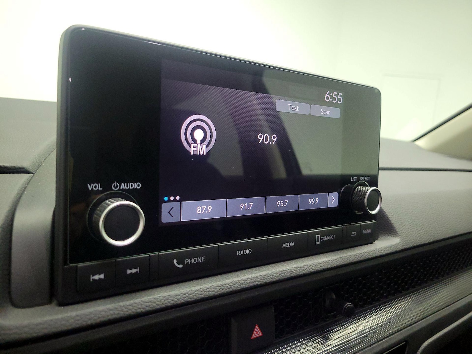 2025 Honda CR-V LX - Photo 16