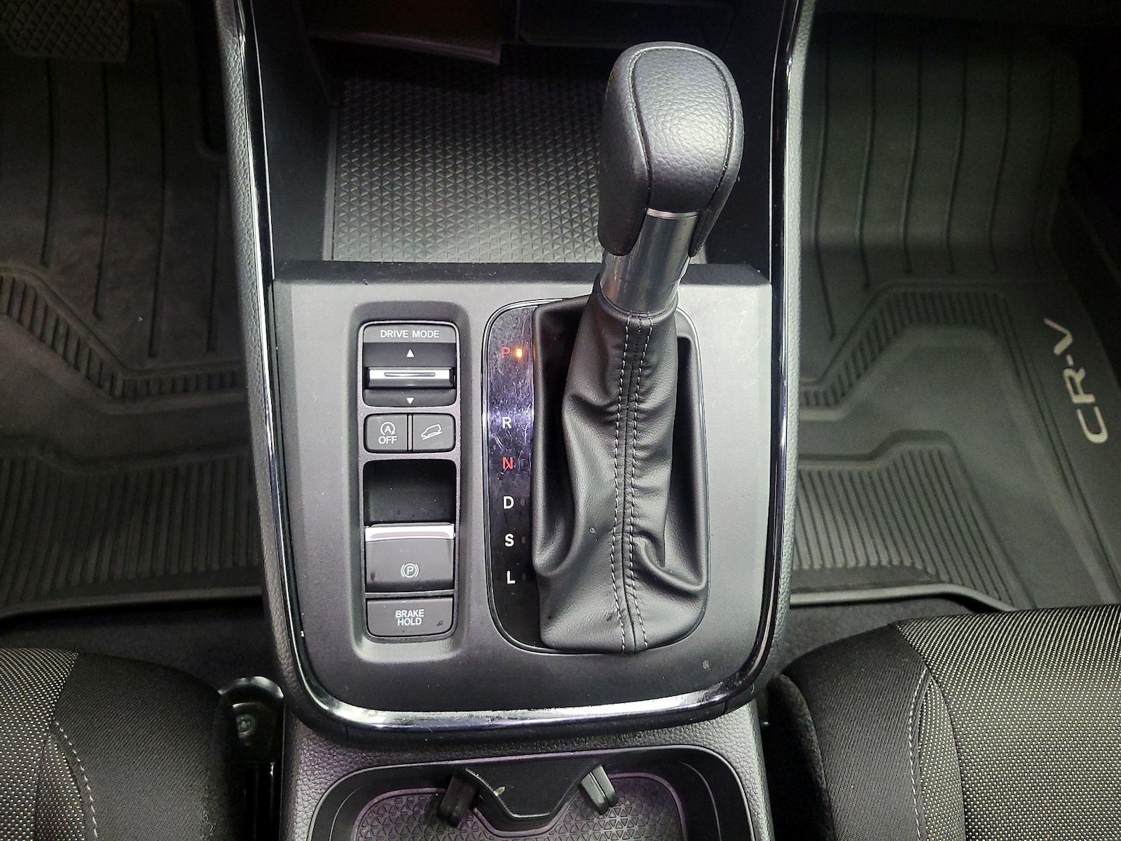 2025 Honda CR-V LX - Photo 18