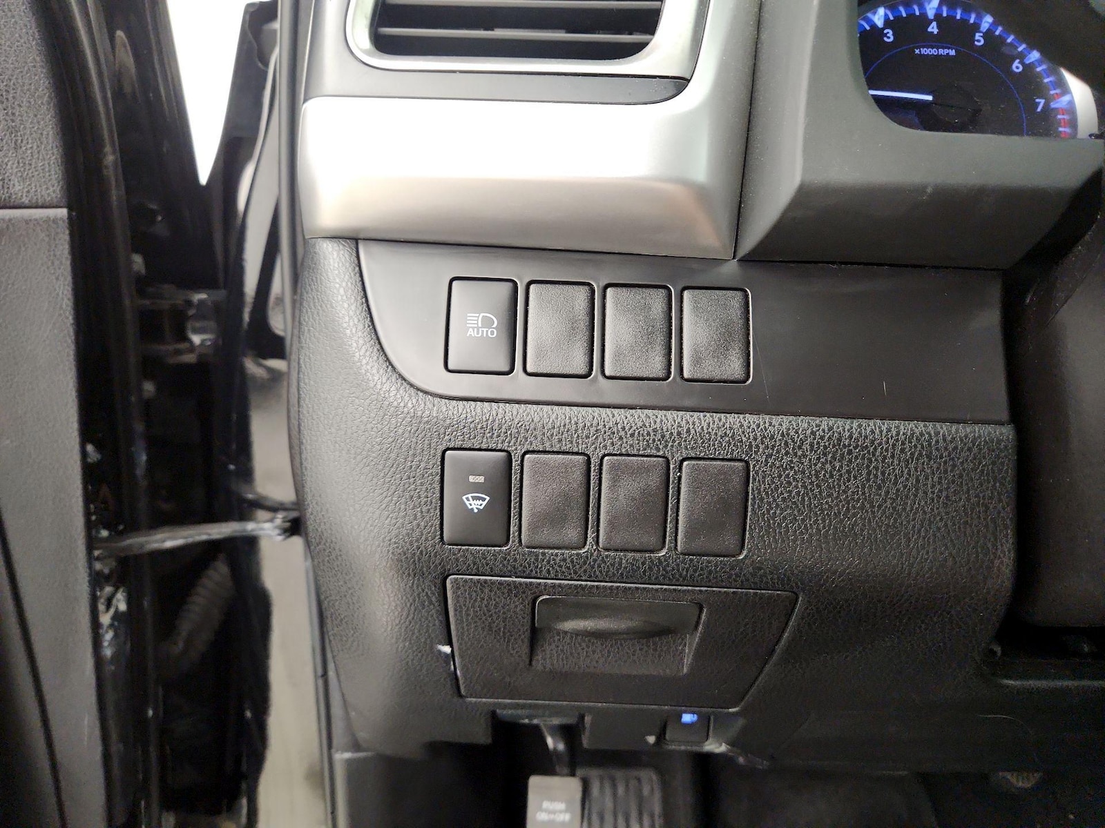 2018 Toyota Highlander LE - Photo 14