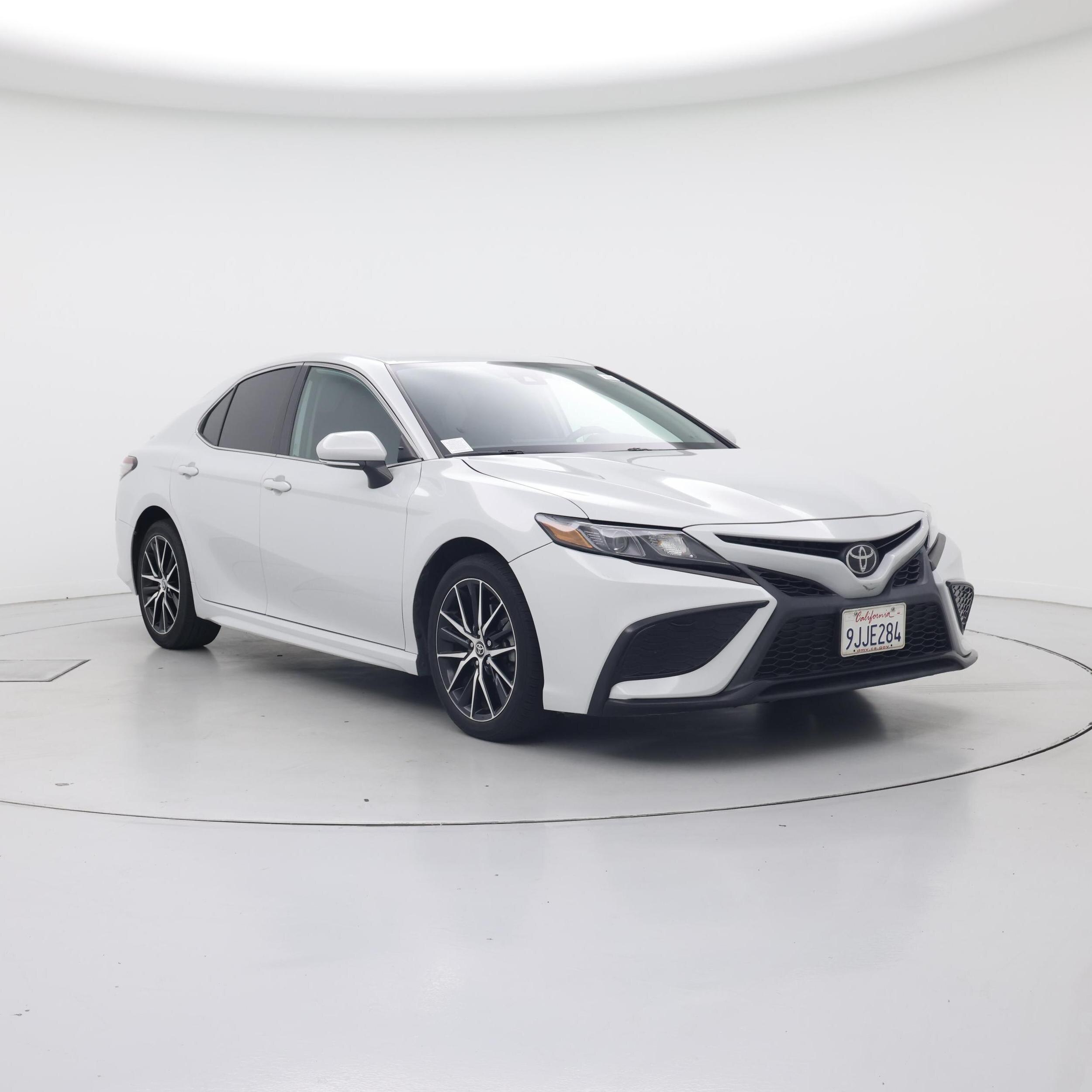 2024 Toyota Camry Blanco Sedán Tracción delantera Automática