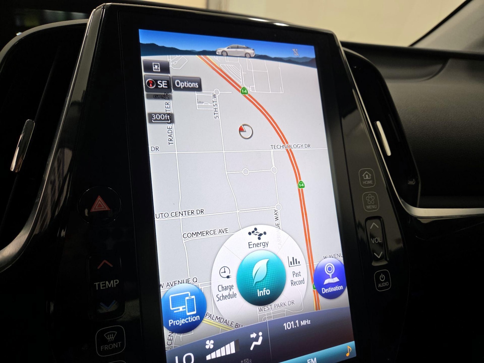 2021 Toyota Prius Prime XLE - Photo 15