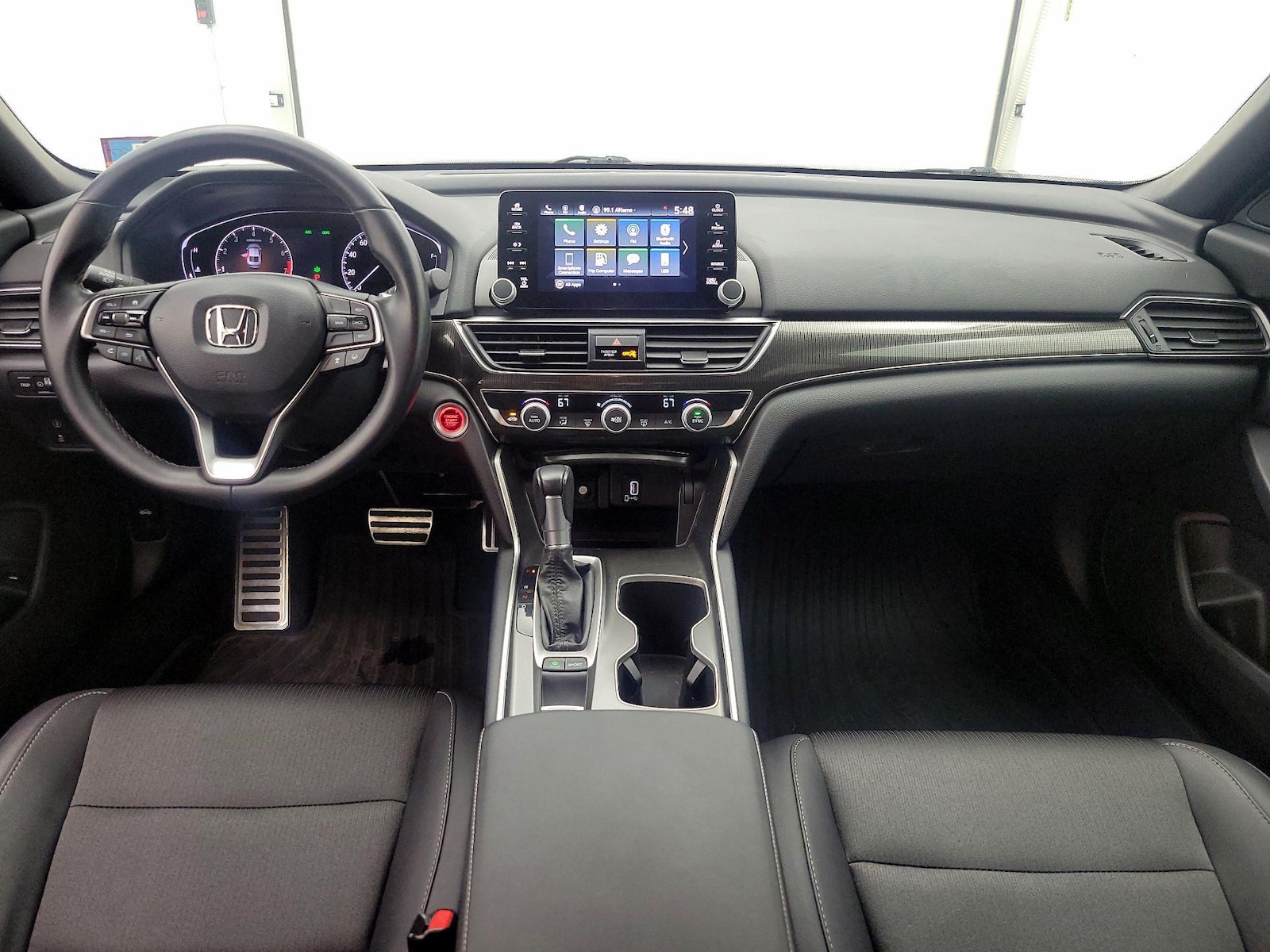 Apple CarPlay® & Android Auto™