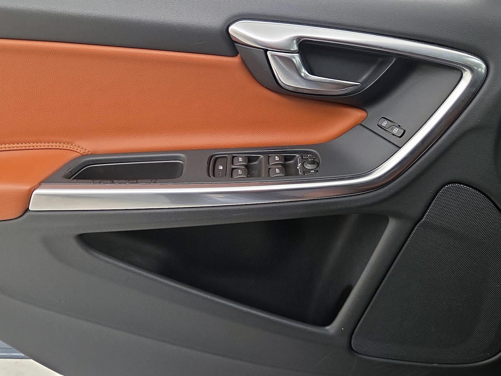 2017 Volvo V60 Premier - Photo 13