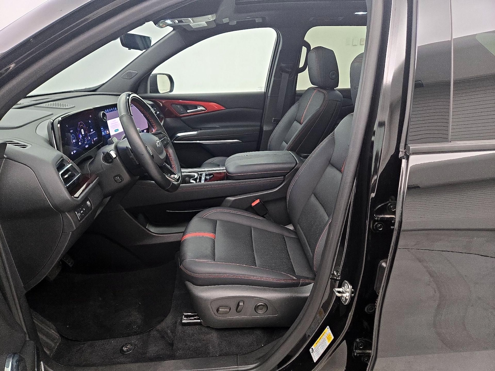 2024 Chevrolet Traverse RS - Photo 12