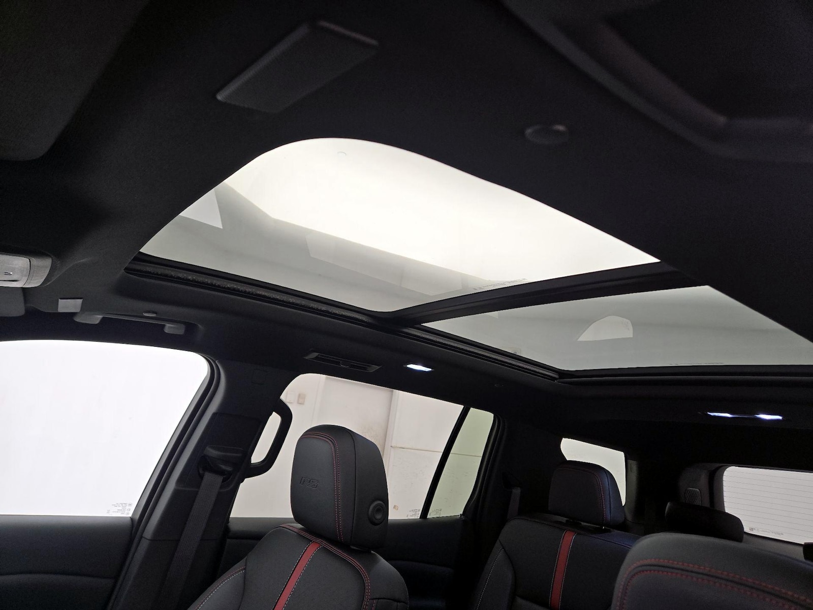 2024 Chevrolet Traverse RS - Photo 21