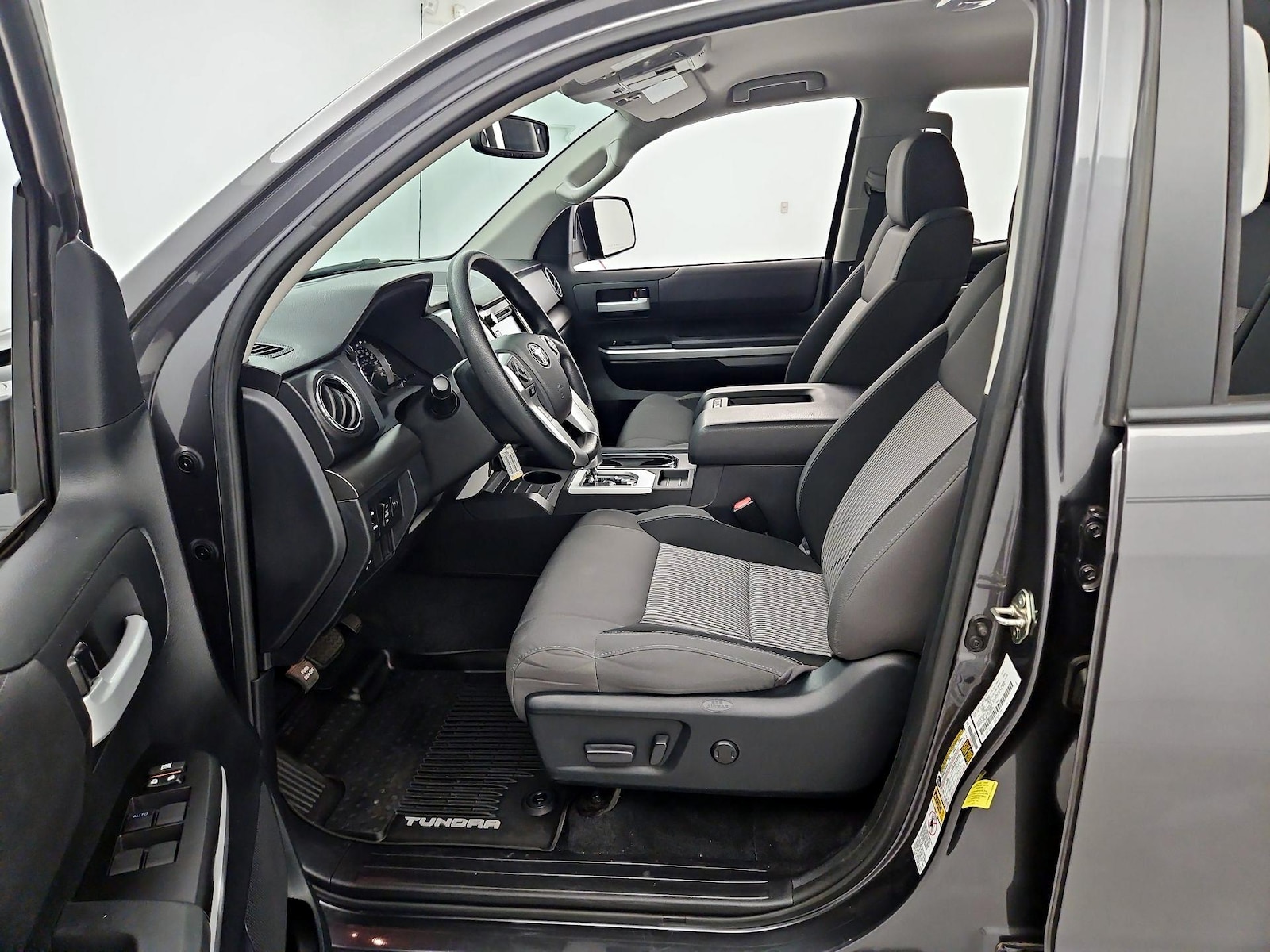 2017 Toyota Tundra SR5 - Photo 12