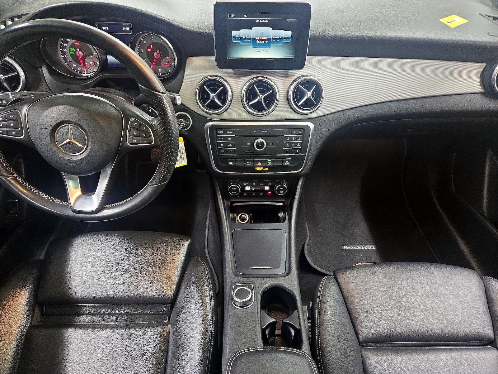 2016 Mercedes-Benz GLA-Class GLA250 - Photo 10