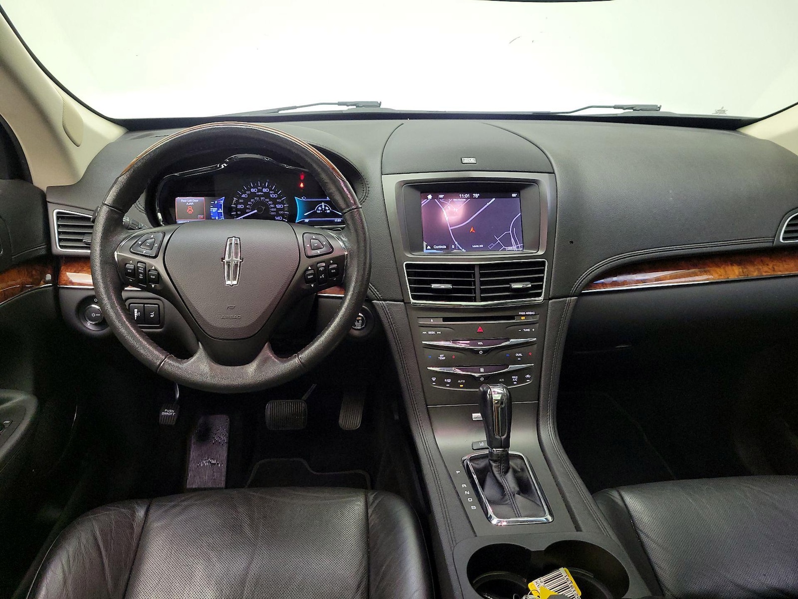 Photo 10
