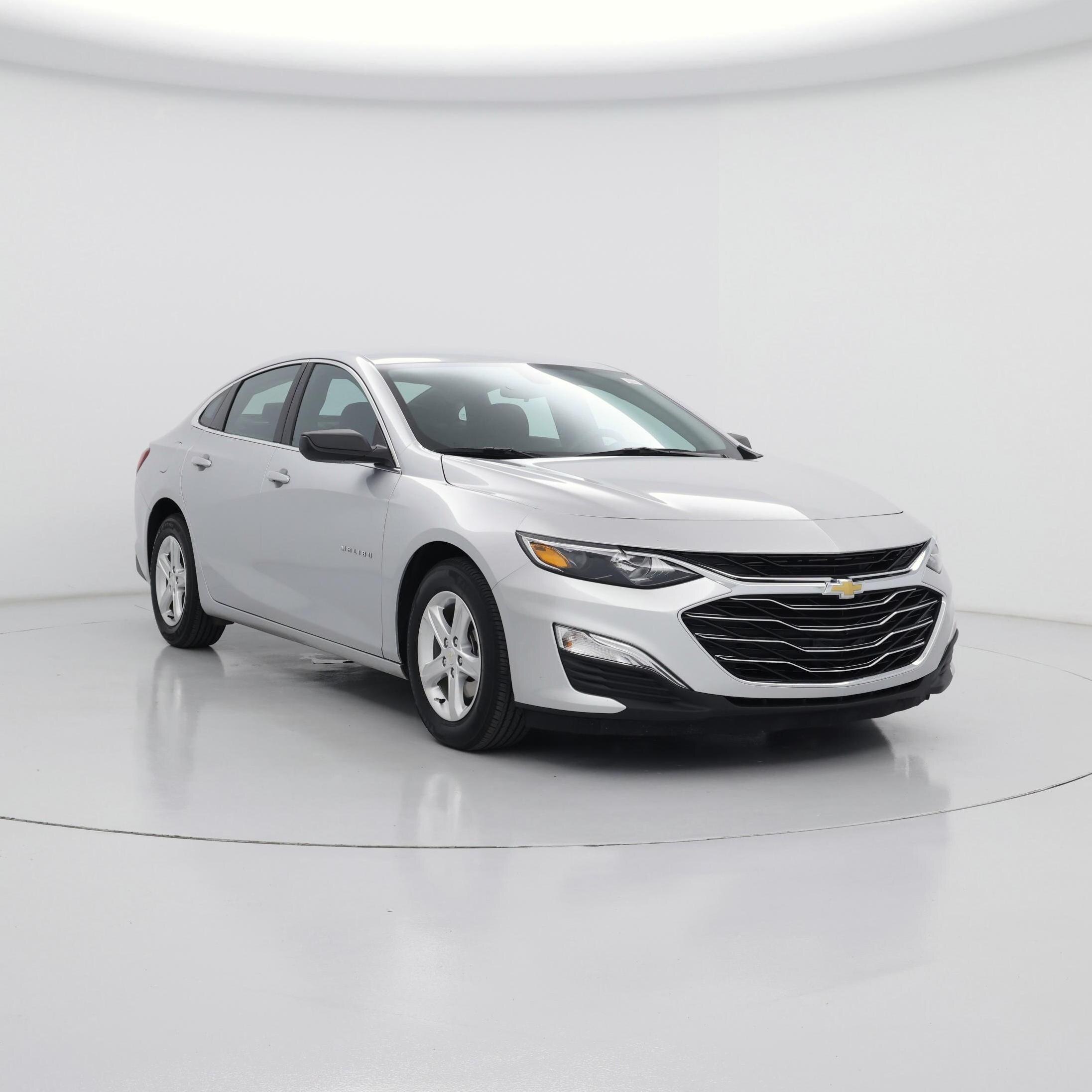 Silver 2022 Chevrolet Malibu Sedan Front-Wheel Drive Automatic