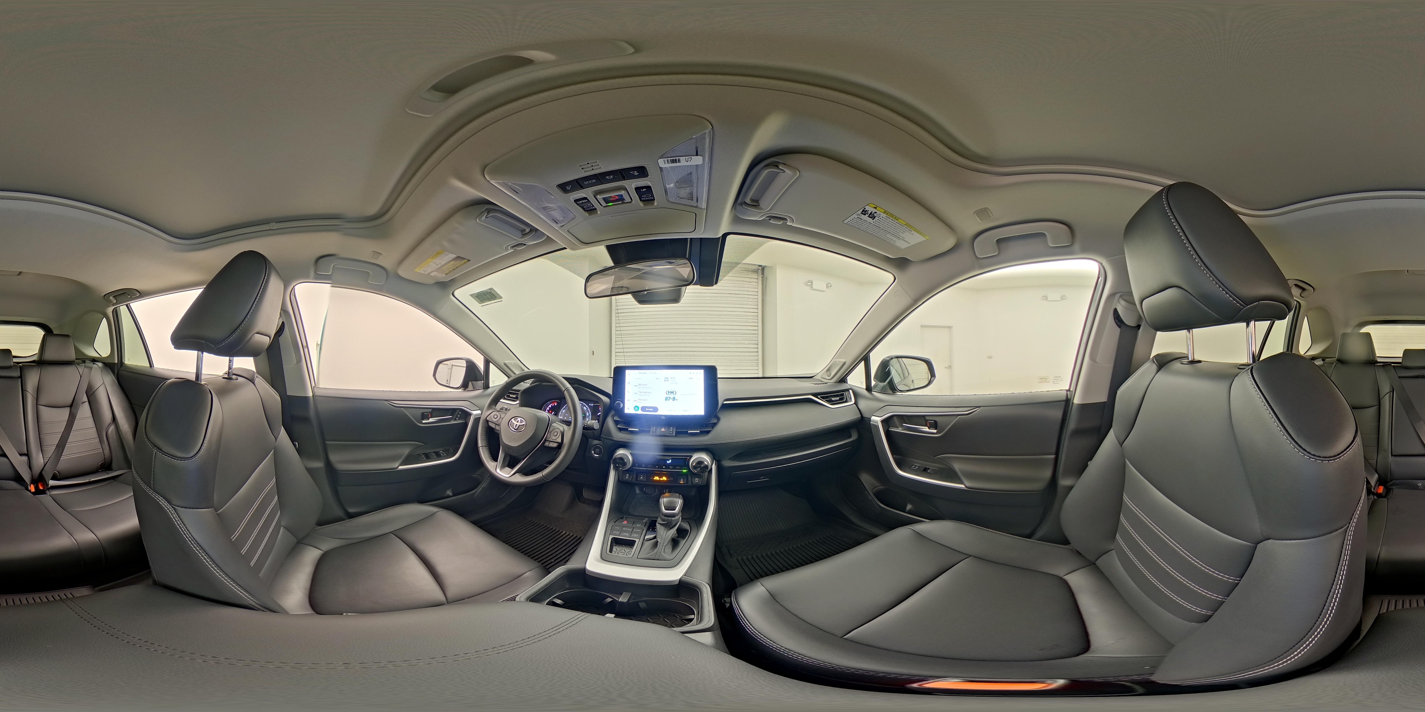 2025 Toyota RAV4 XLE Premium - Photo 26