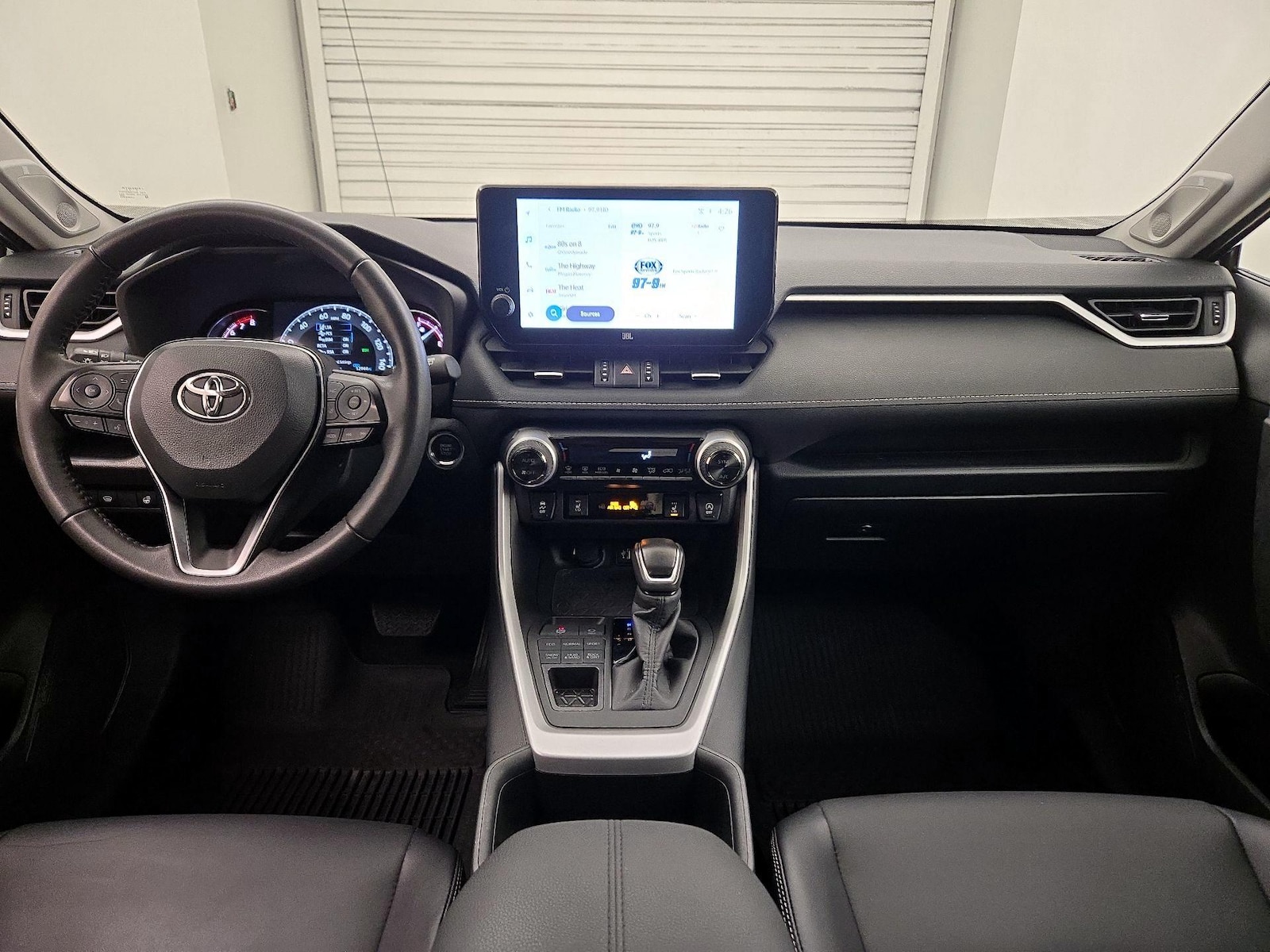 2025 Toyota RAV4 XLE Premium - Photo 10