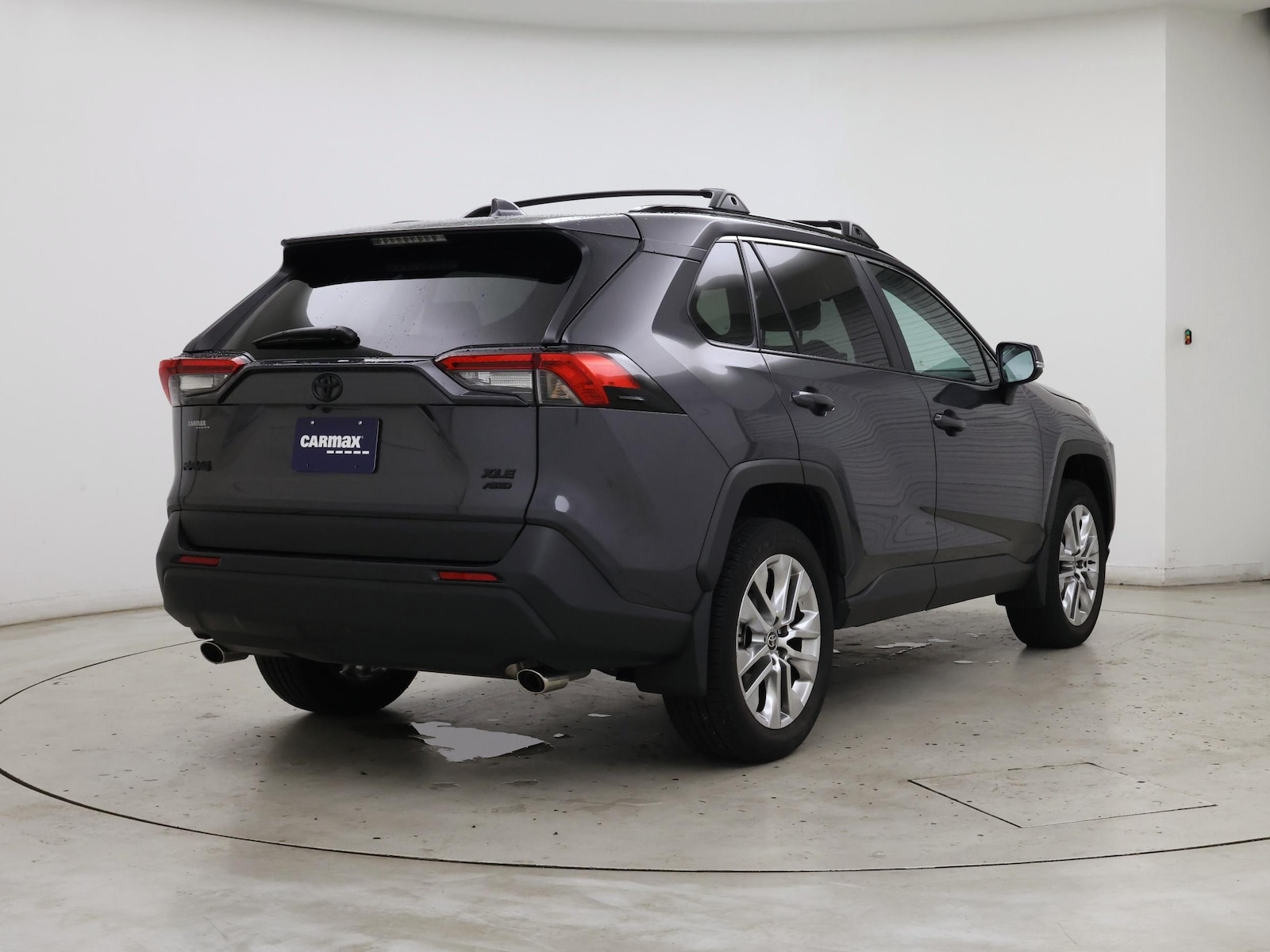 2025 Toyota RAV4 XLE Premium - Photo 9