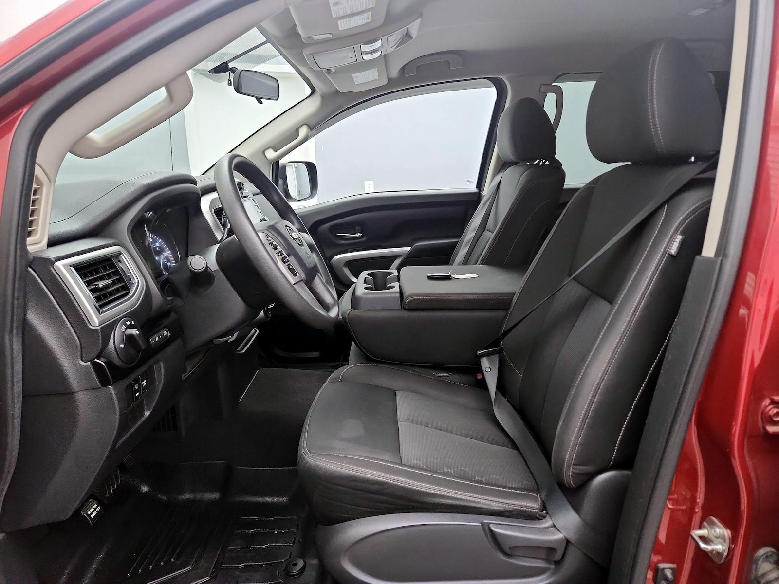 2017 Nissan Titan SV - Photo 12