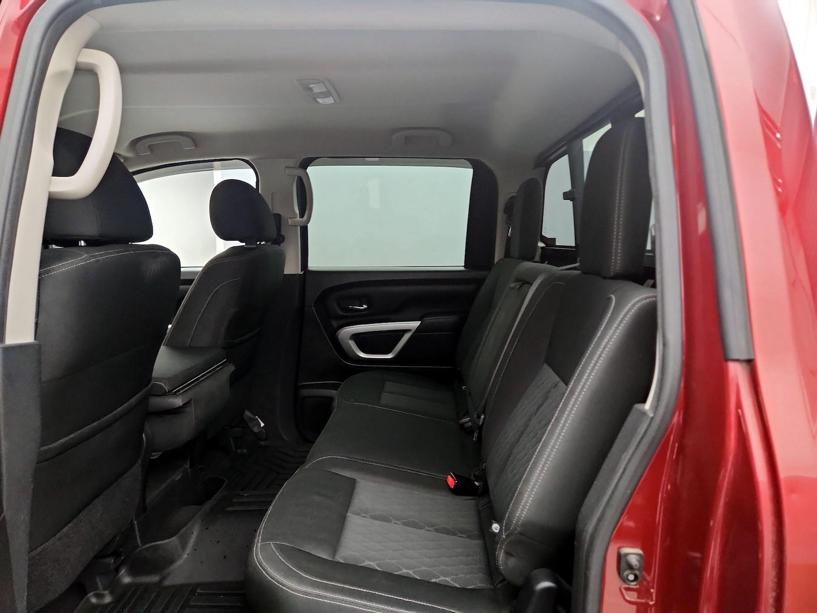 2017 Nissan Titan SV - Photo 19