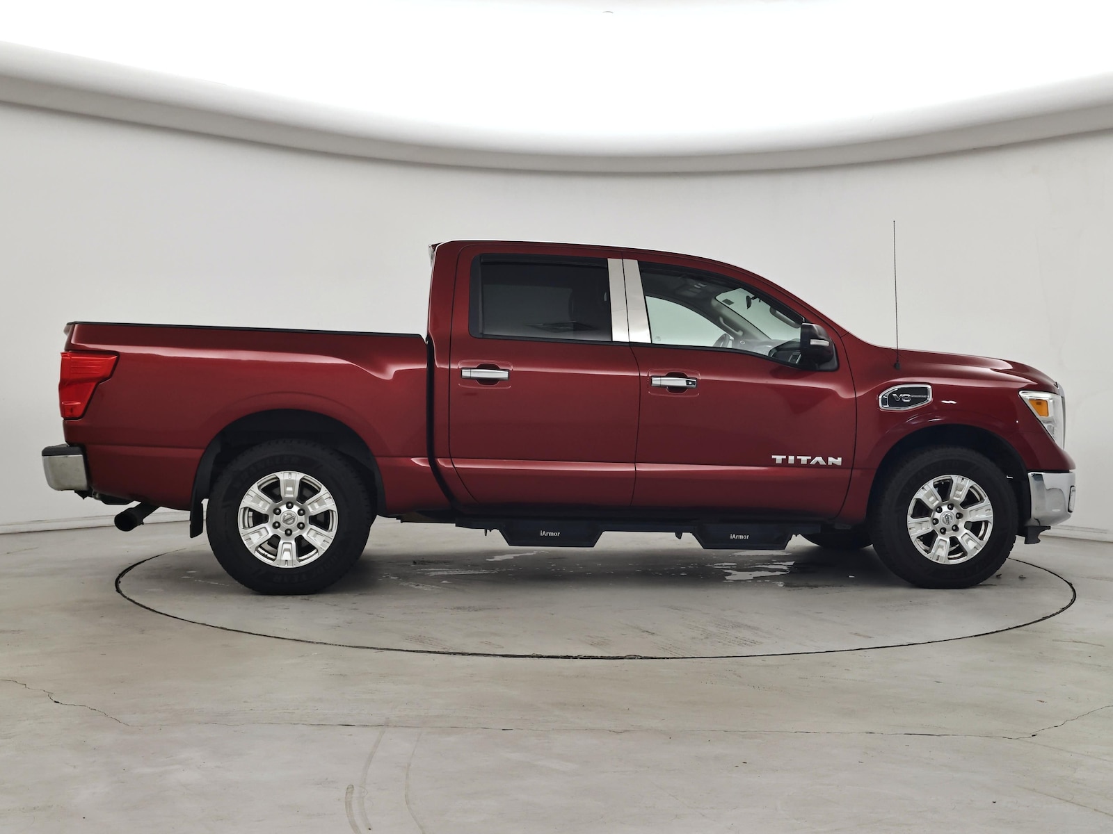 2017 Nissan Titan SV - Photo 8