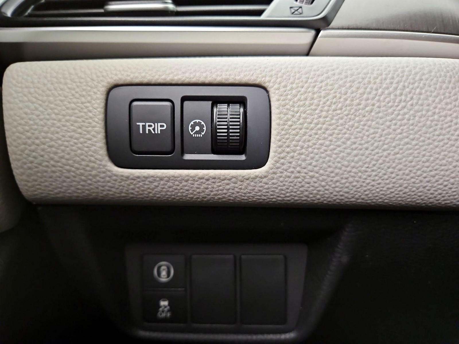 2018 Honda Accord LX - Photo 14