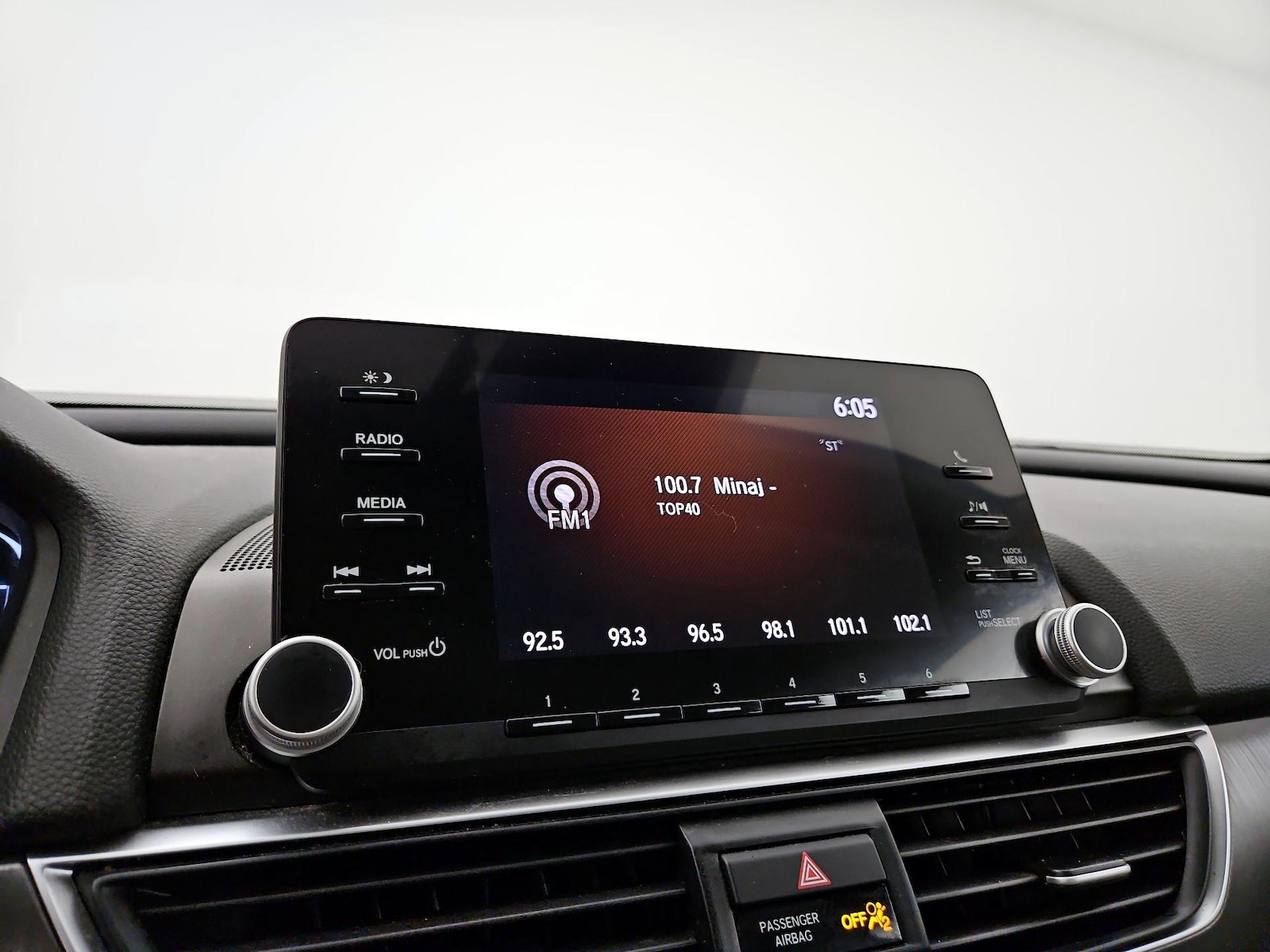 2018 Honda Accord LX - Photo 16