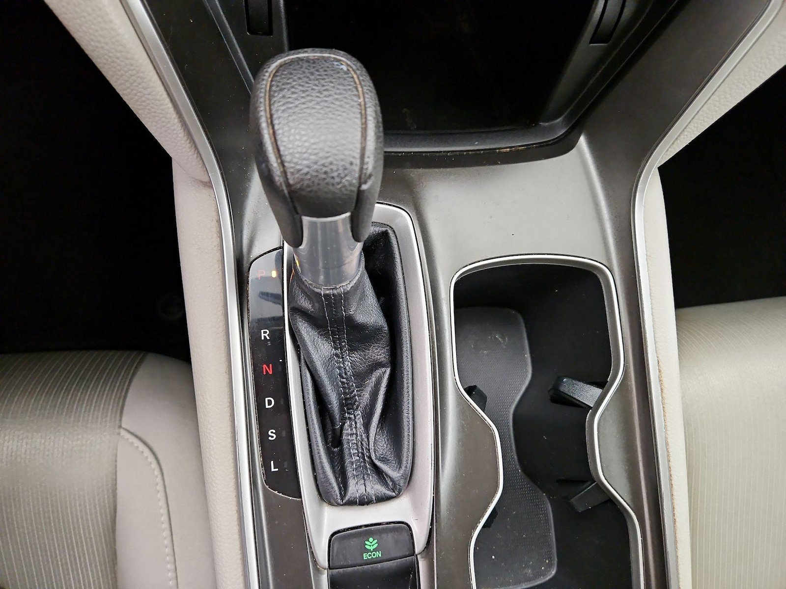 2018 Honda Accord LX - Photo 18