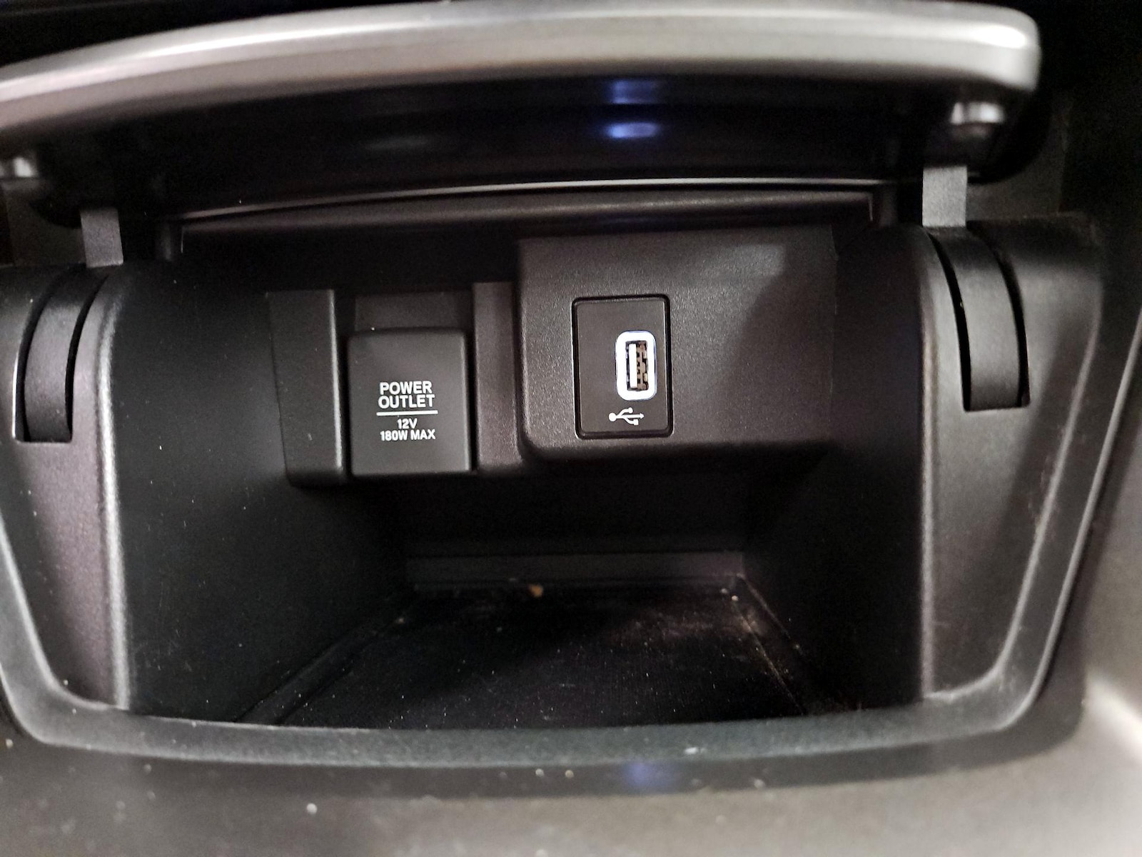 2018 Honda Accord LX - Photo 19