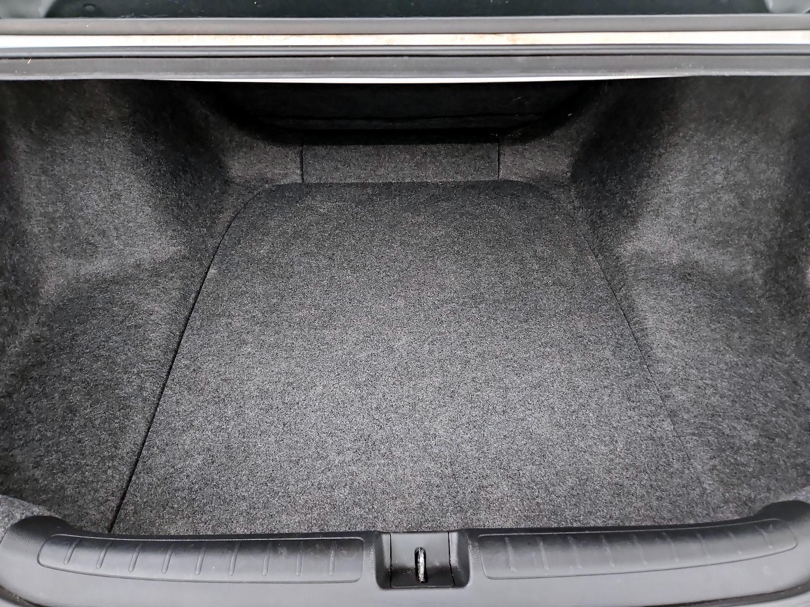 2018 Honda Accord LX - Photo 21