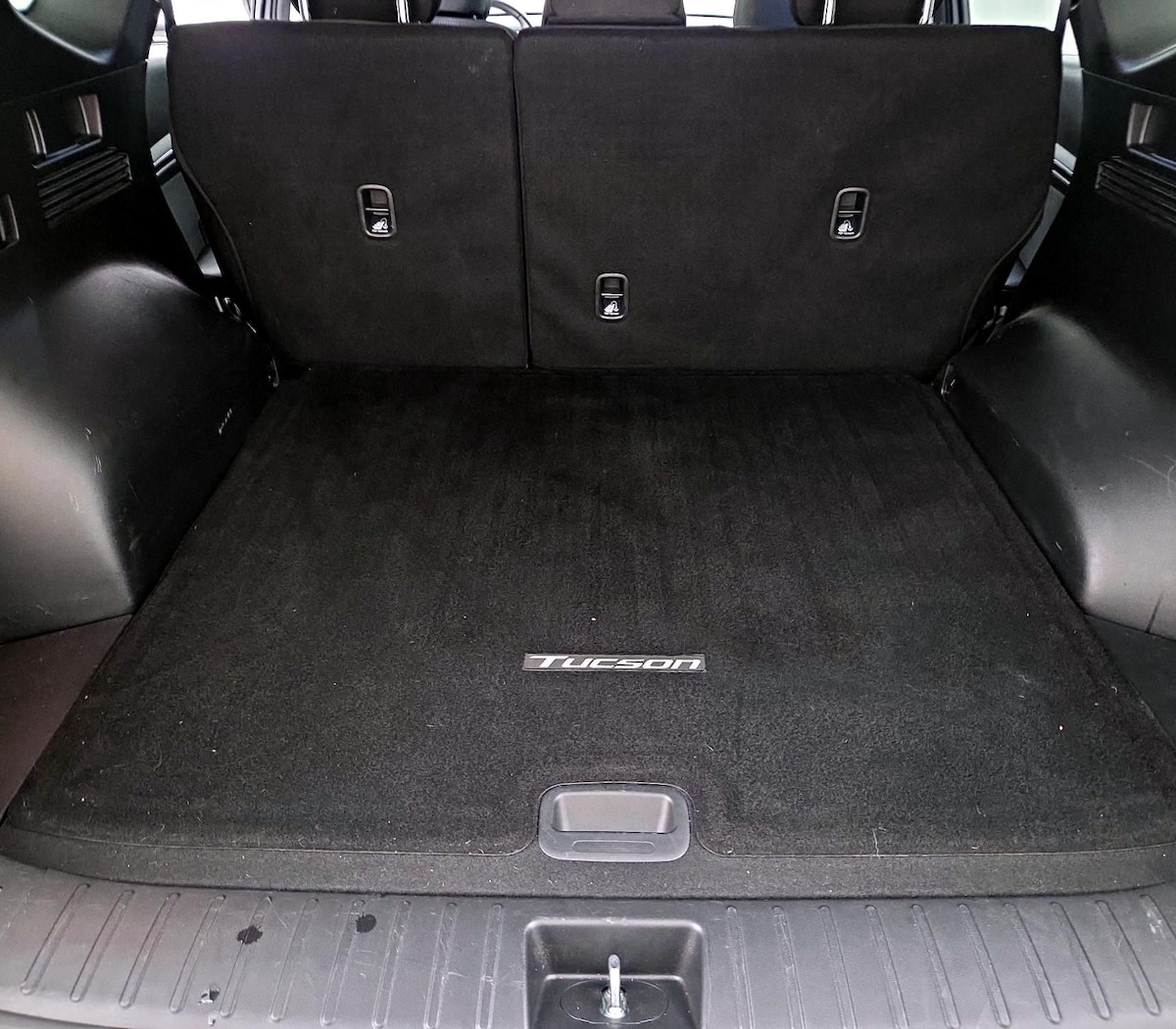 Trunk/Cargo (Seats Up)