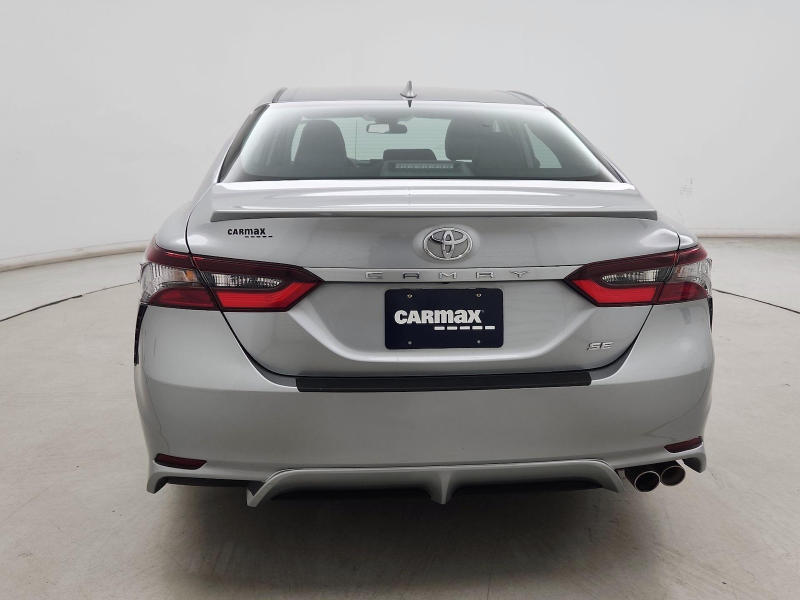 2024 Toyota Camry SE - Photo 6