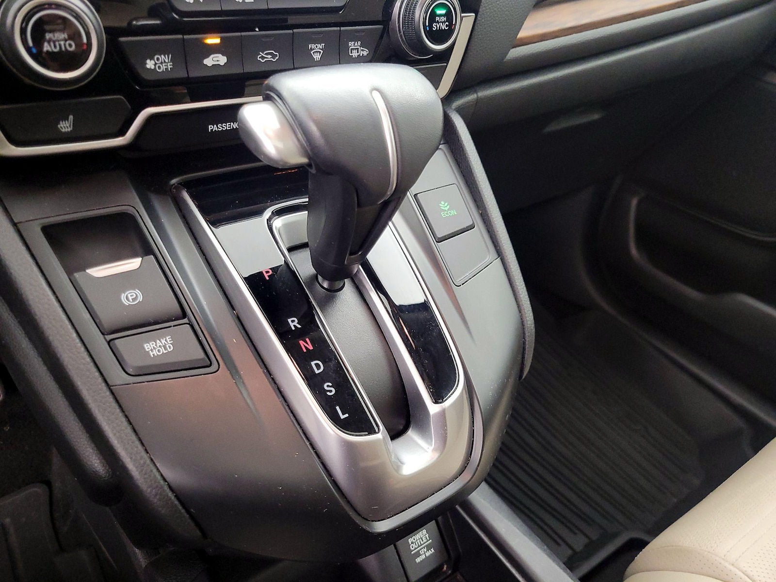 2018 Honda CR-V Touring - Photo 19