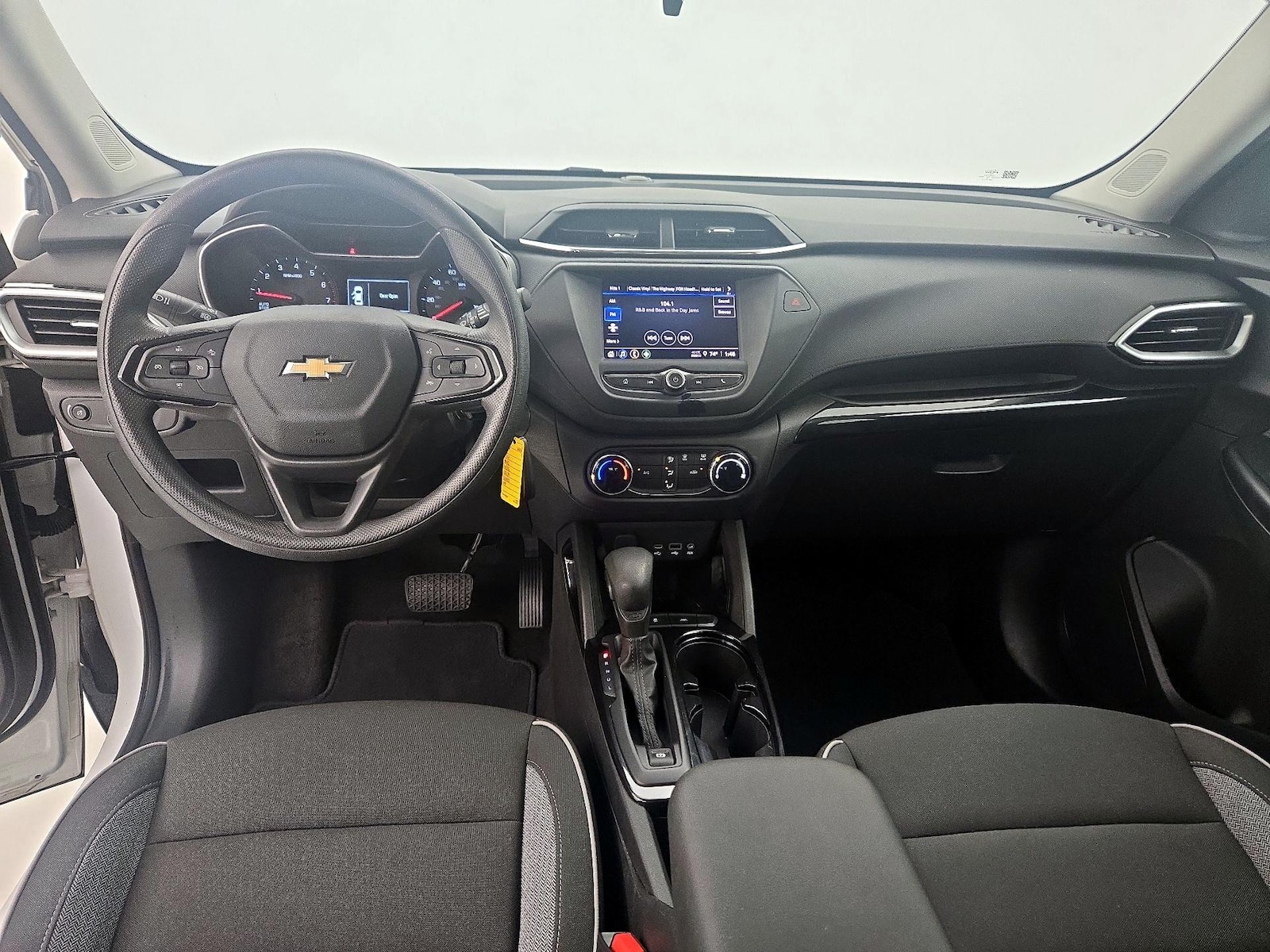 2023 Chevrolet TrailBlazer LS - Photo 10