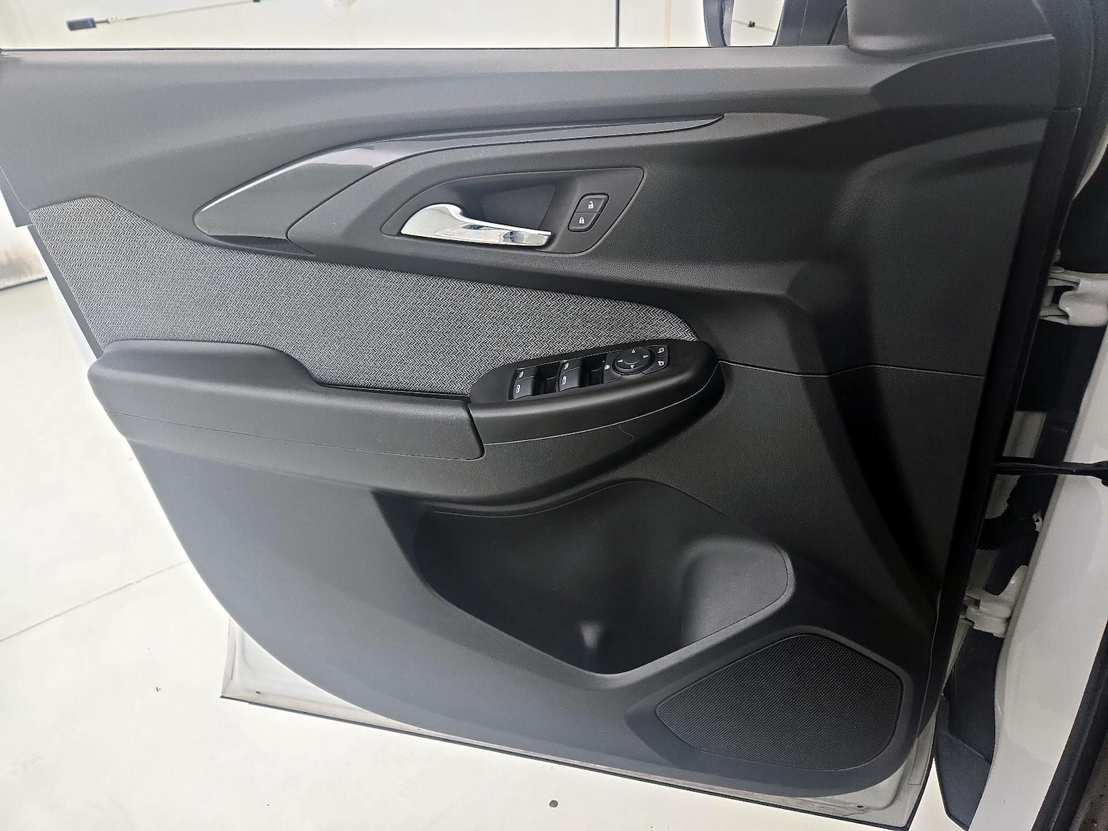 2023 Chevrolet TrailBlazer LS - Photo 13