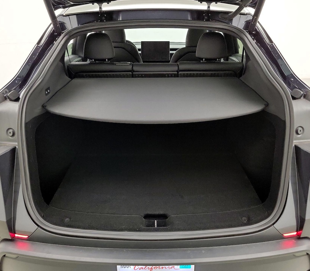 Trunk/Cargo (Seats Up)