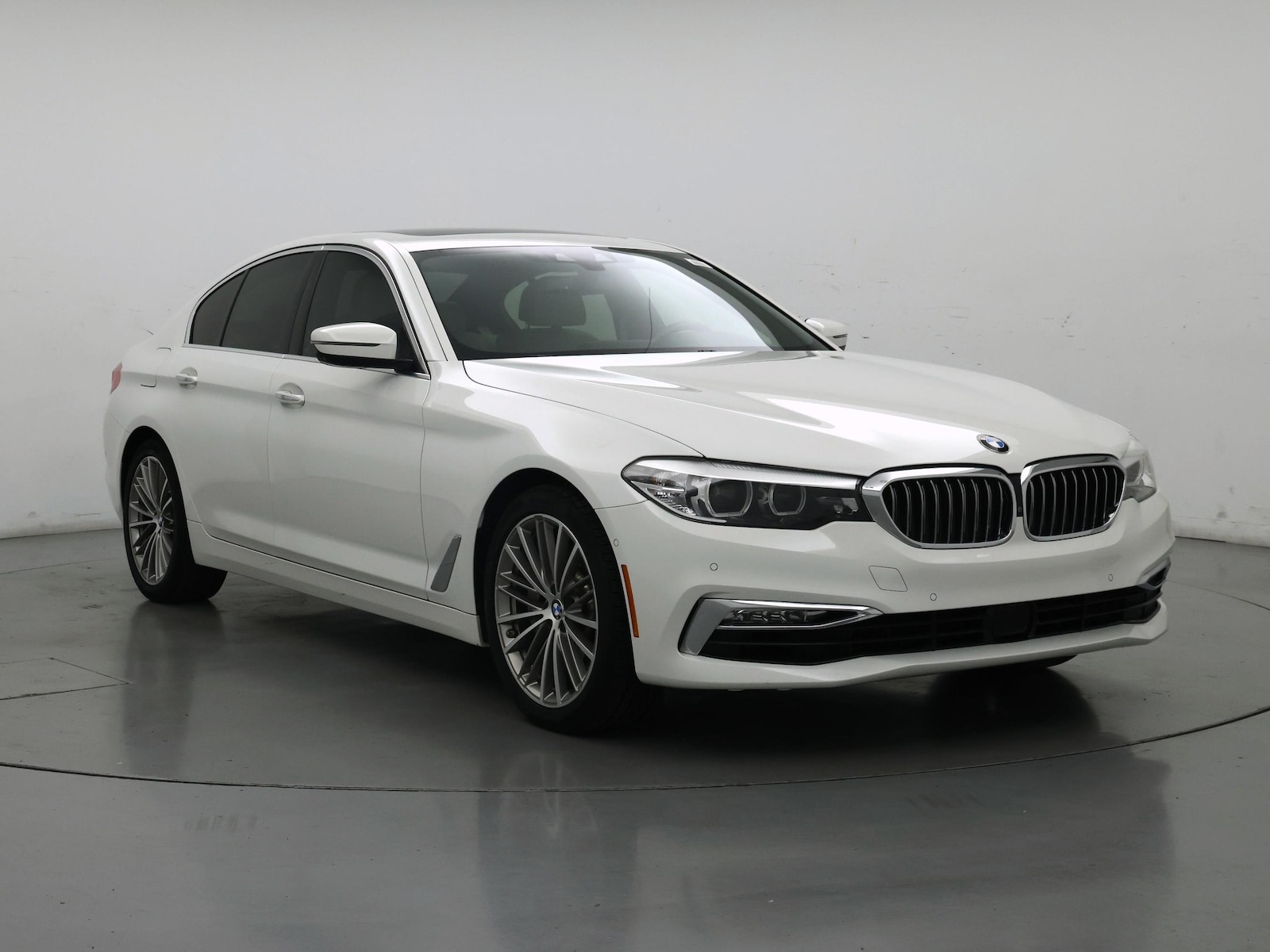 2018 BMW 5 Series 540i - Photo 2