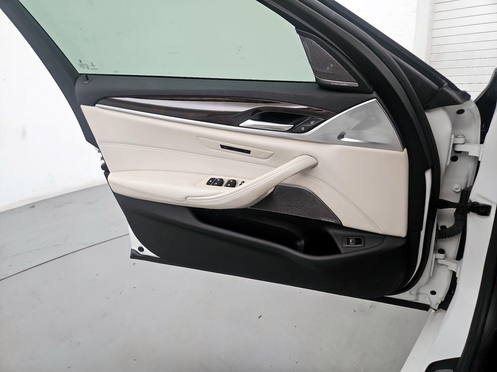 2018 BMW 5 Series 540i - Photo 13
