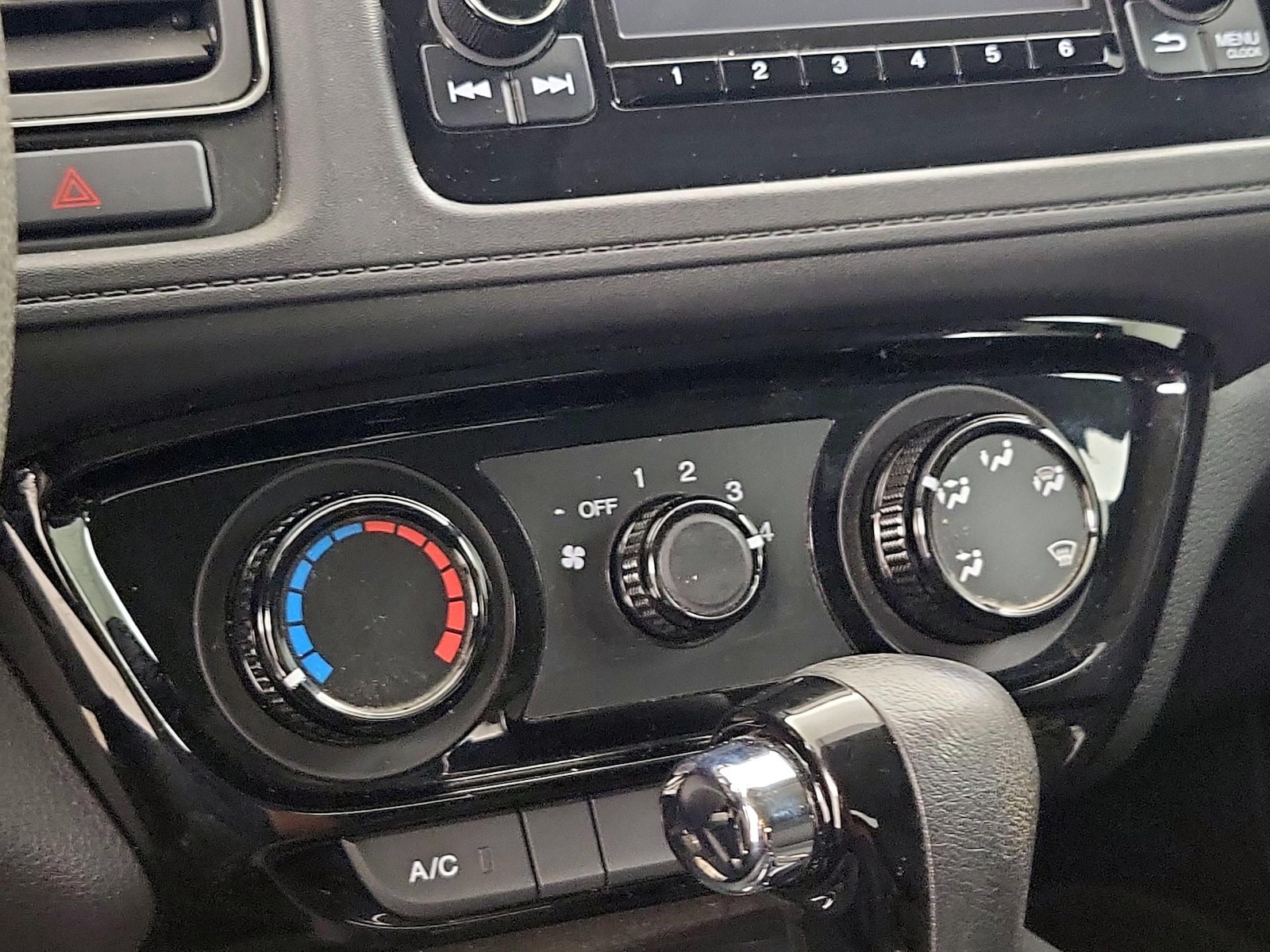 2018 Honda HR-V LX - Photo 17