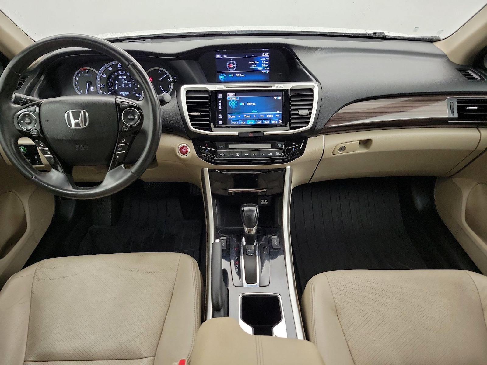 2016 Honda Accord Touring - Photo 10