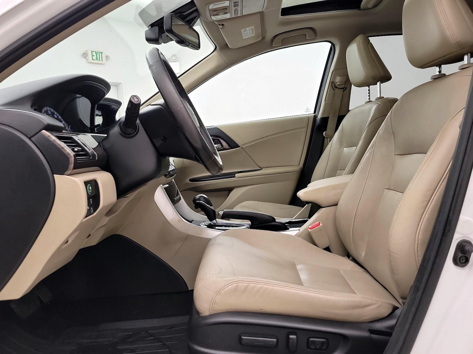 2016 Honda Accord Touring - Photo 12