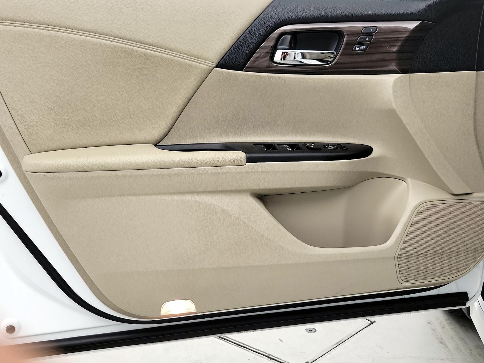 2016 Honda Accord Touring - Photo 13